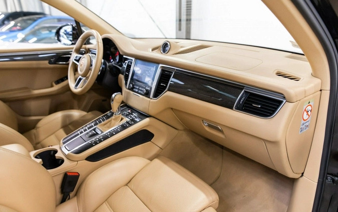 Porsche Macan cena 235000 przebieg: 51000, rok produkcji 2017 z Świeradów-Zdrój małe 781